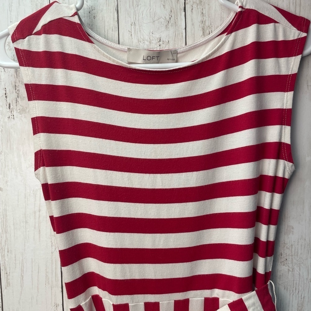 LOFT Red and White Striped Top size 0 - Picture 2 of 10